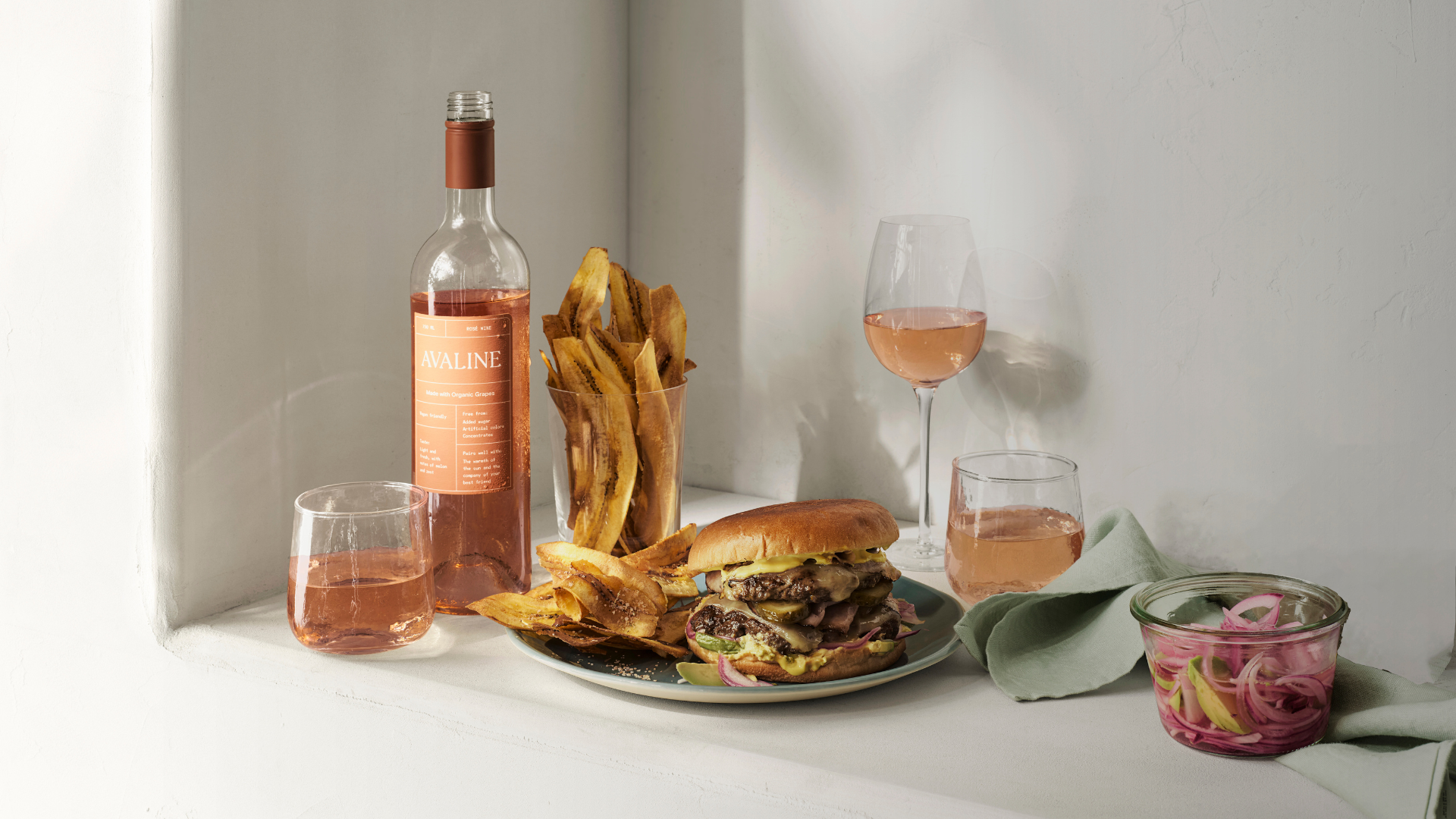 Cameron Diaz’s Cuban Smash Burger Makes for the Perfect Summer Bite